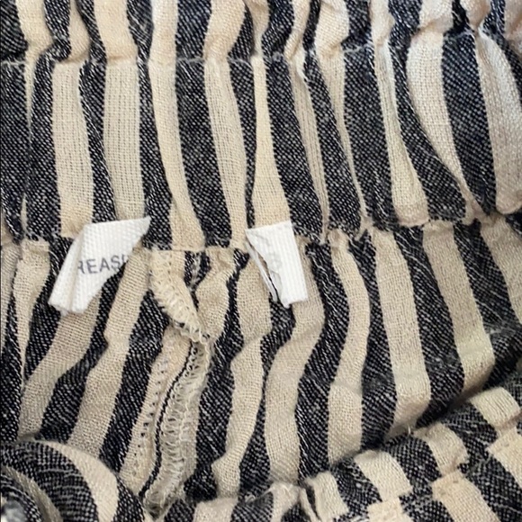 Treasure and Bond Flowy Striped shorts - Picture 4 of 5